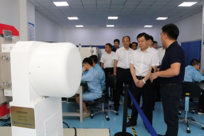 咸陽市人大常委會(huì)黨組書記、主任張崗嶺一行到我司調(diào)研